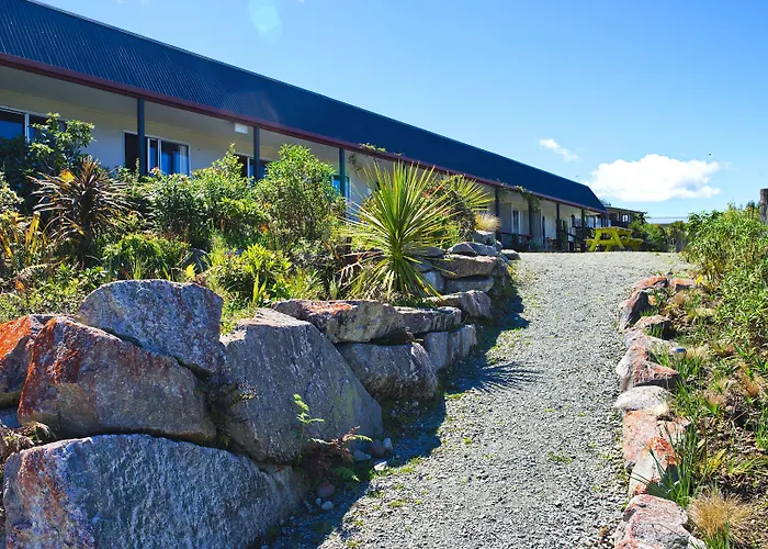 Hotel Lake Brunner